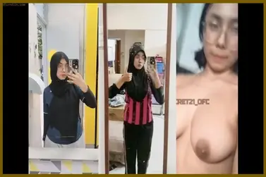 Cewe Hijab Kacamata Pap Nenen Toge Mulus poster