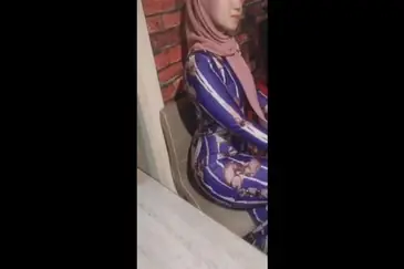 Jilbab Pakaian Ketat Hot Ngentot Di Kasur poster