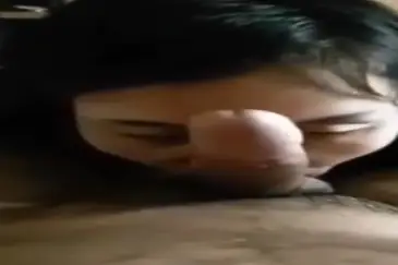 Sperma Muncrat Di Wajah Pacar Cantik Pasrah poster